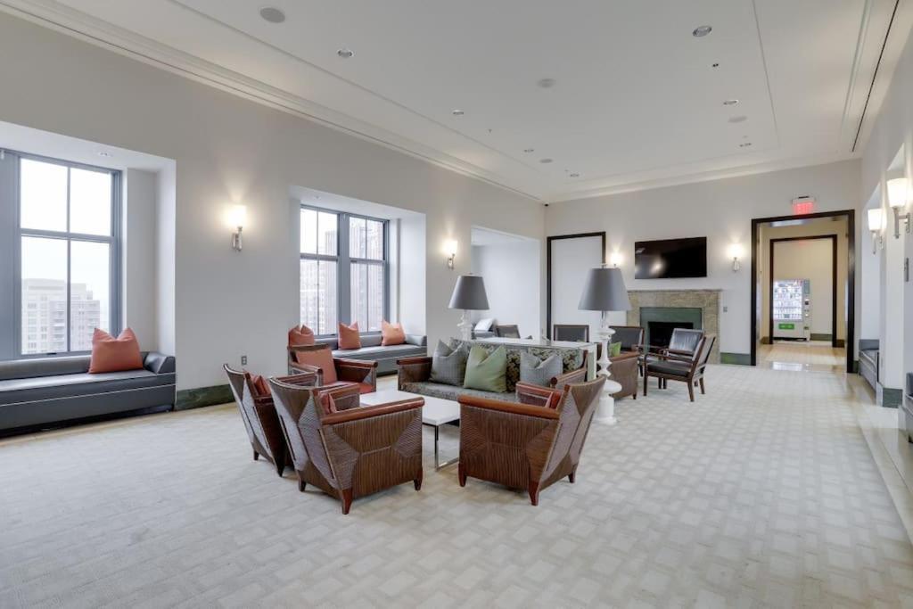 Fantastic 2 Bedroom Condo At Pentagon City Arlington Dış mekan fotoğraf