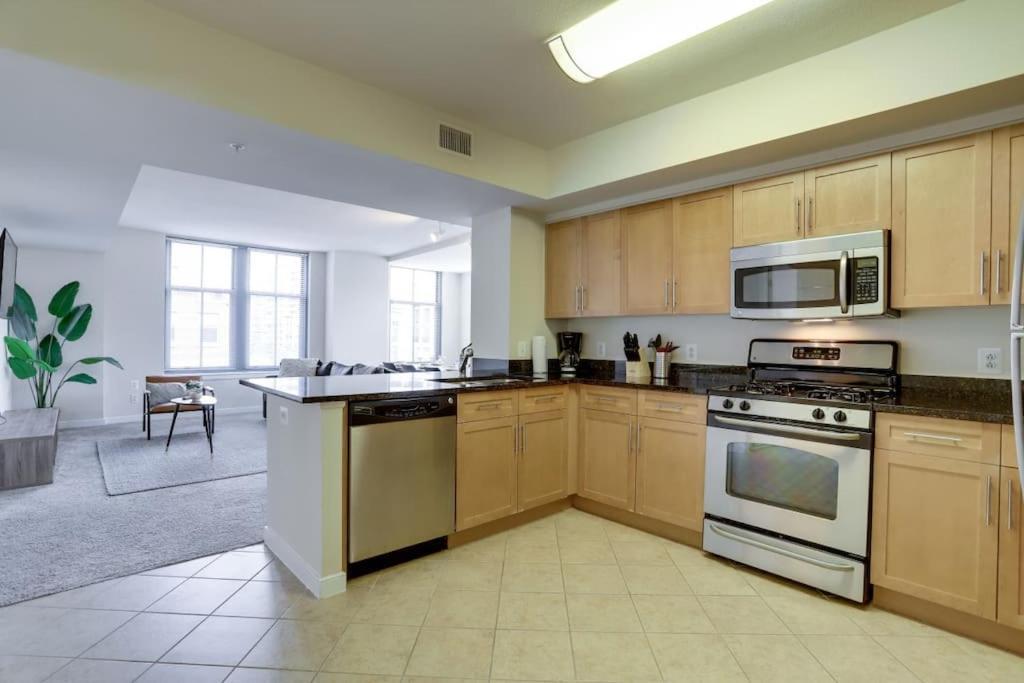 Fantastic 2 Bedroom Condo At Pentagon City Arlington Dış mekan fotoğraf
